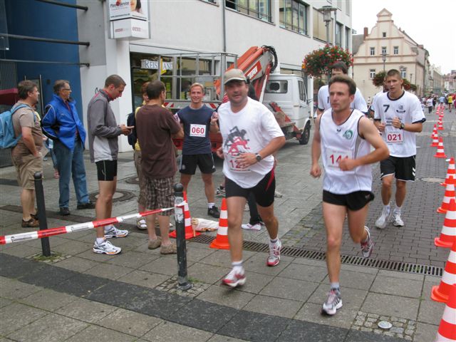 ../Images/BenefizlaufMerseburg2010 (77).jpg